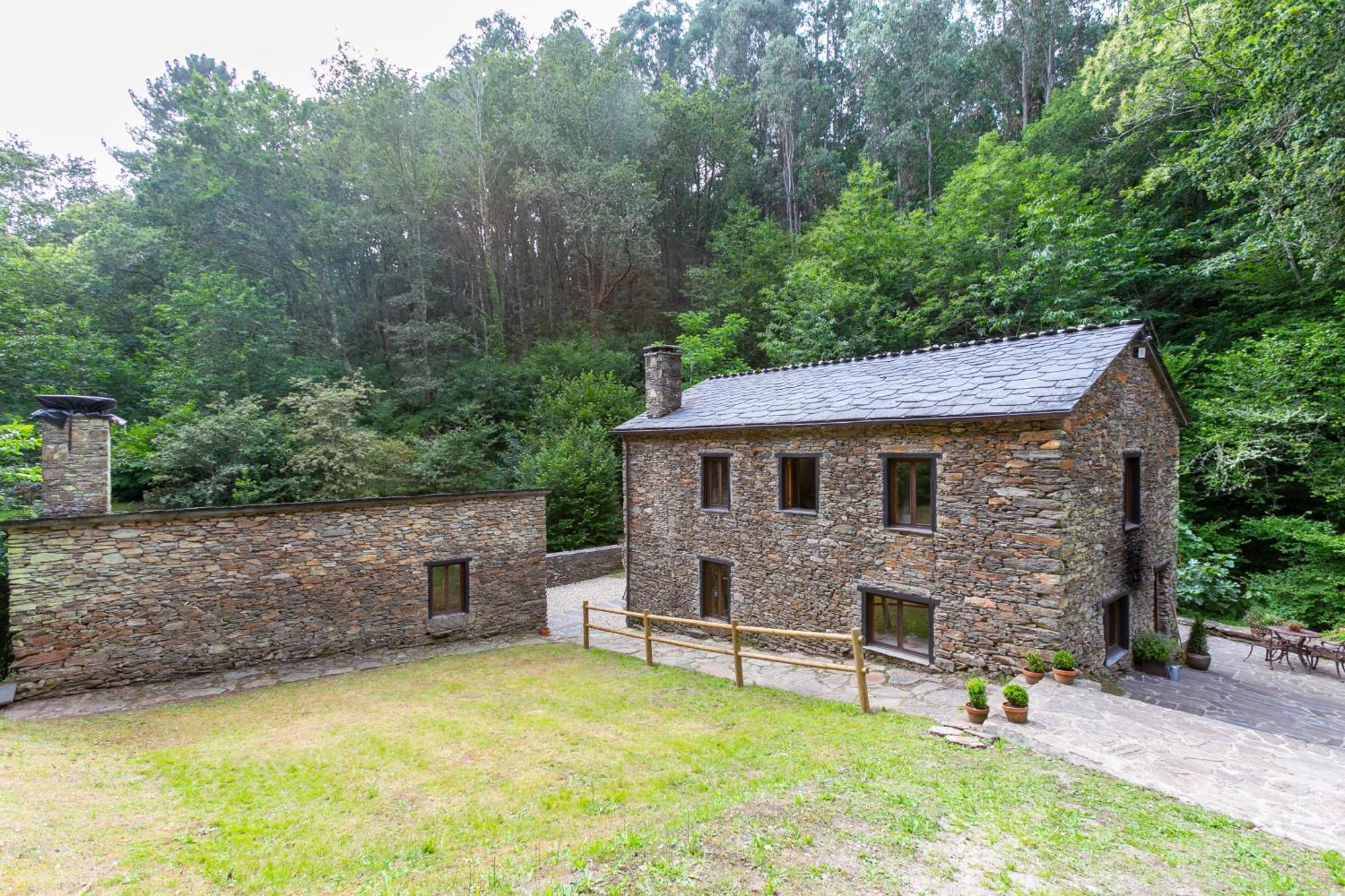 Casas Del Molino - Muinos Do Mainzoso Turismo Rural Paderne ภายนอก รูปภาพ
